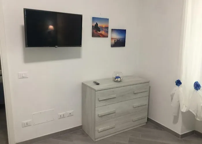 La Casa Dell'amicizia * 伊斯基亚